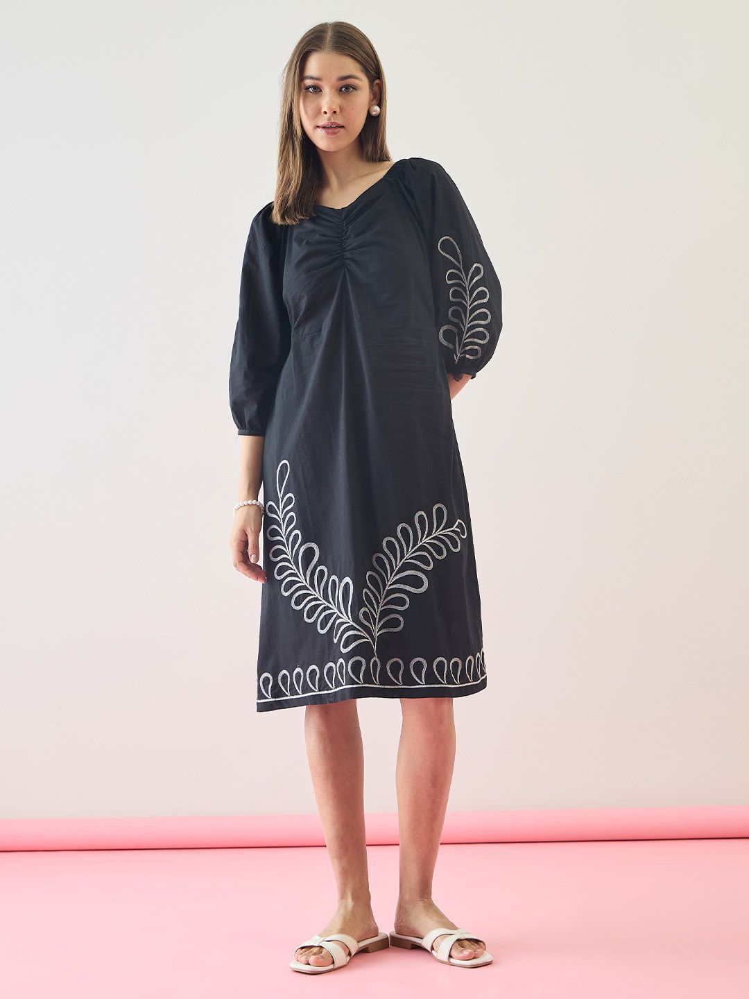 ZUMMER Women Floral Embroidered Puff Sleeve Dress-picture-17