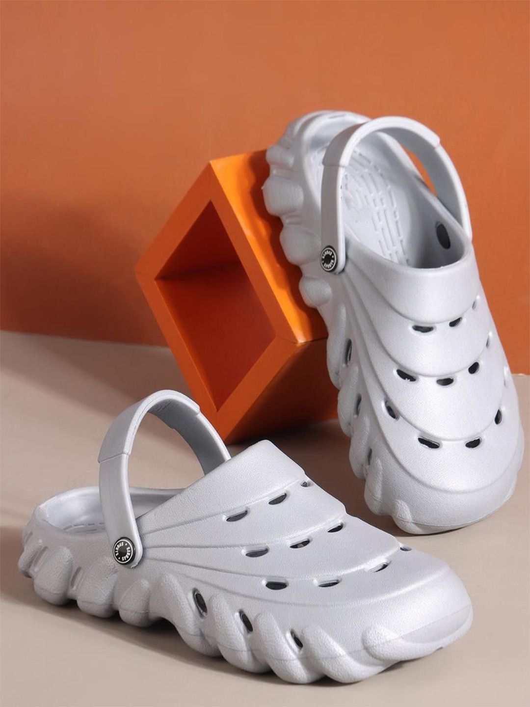 glitchez Men Solid EVA Clogs-picture-29