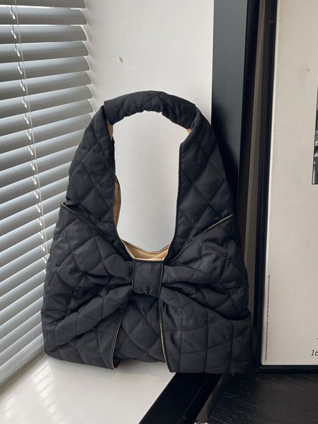 StyleCast x Revolte Structured Shoulder Bag-picture-16