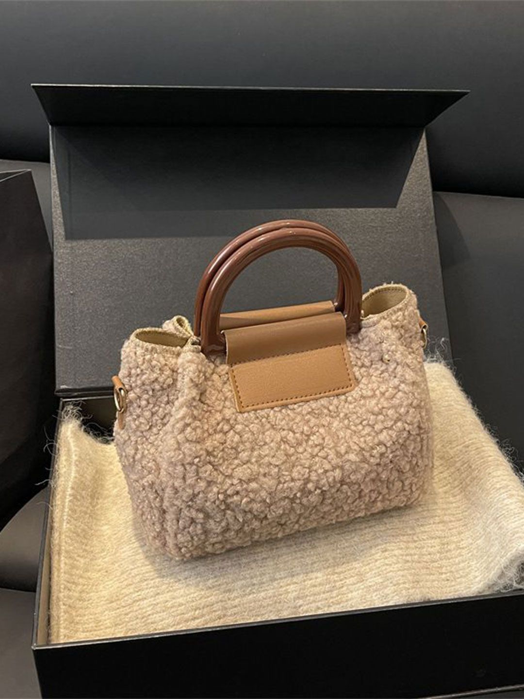 StyleCast x Revolte PU Structured Tote Bag-picture-55