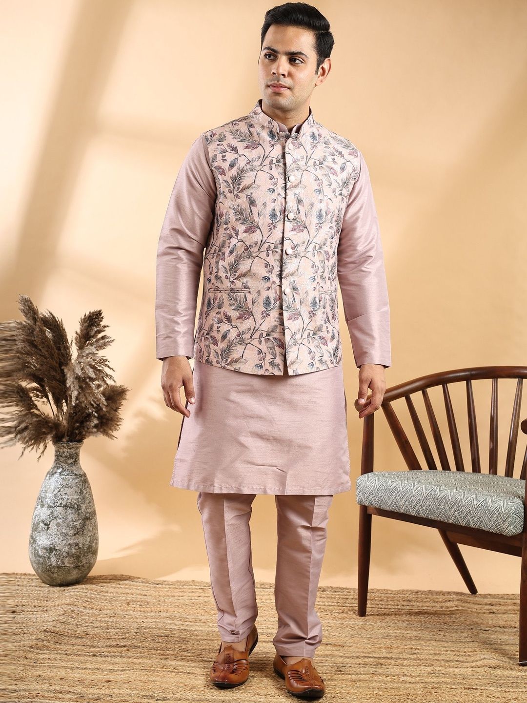 Ethluxis Men Solid Kurta with Trousers & Nehru Jacket-image-34