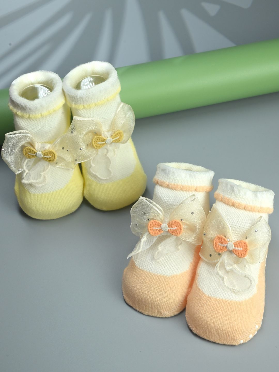 Yellow Bee Girls Pack Of 2 Colourblocked Cotton Breathable Bow Ankle-Length Socks-picture-18