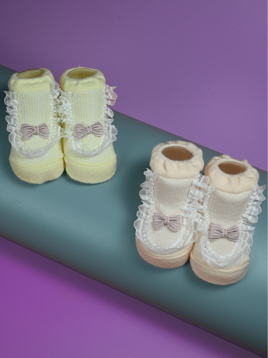 Yellow Bee Girls Pack Of 2 Cotton Frill Lace & Bow Ankle Length Socks-picture-24