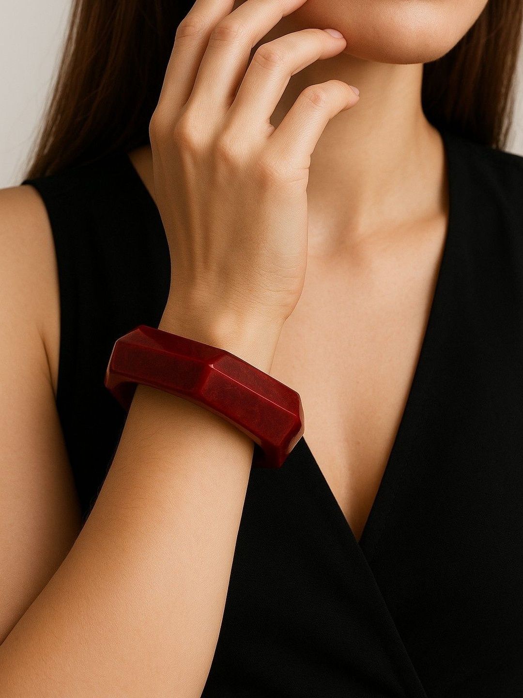 ATIBELLE Hexagon-Shaped Glossy Resin Bangle