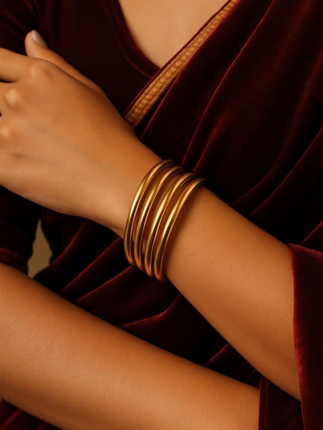 Atibelle Set of 5 round gold plated metal stone studded wooden bangles