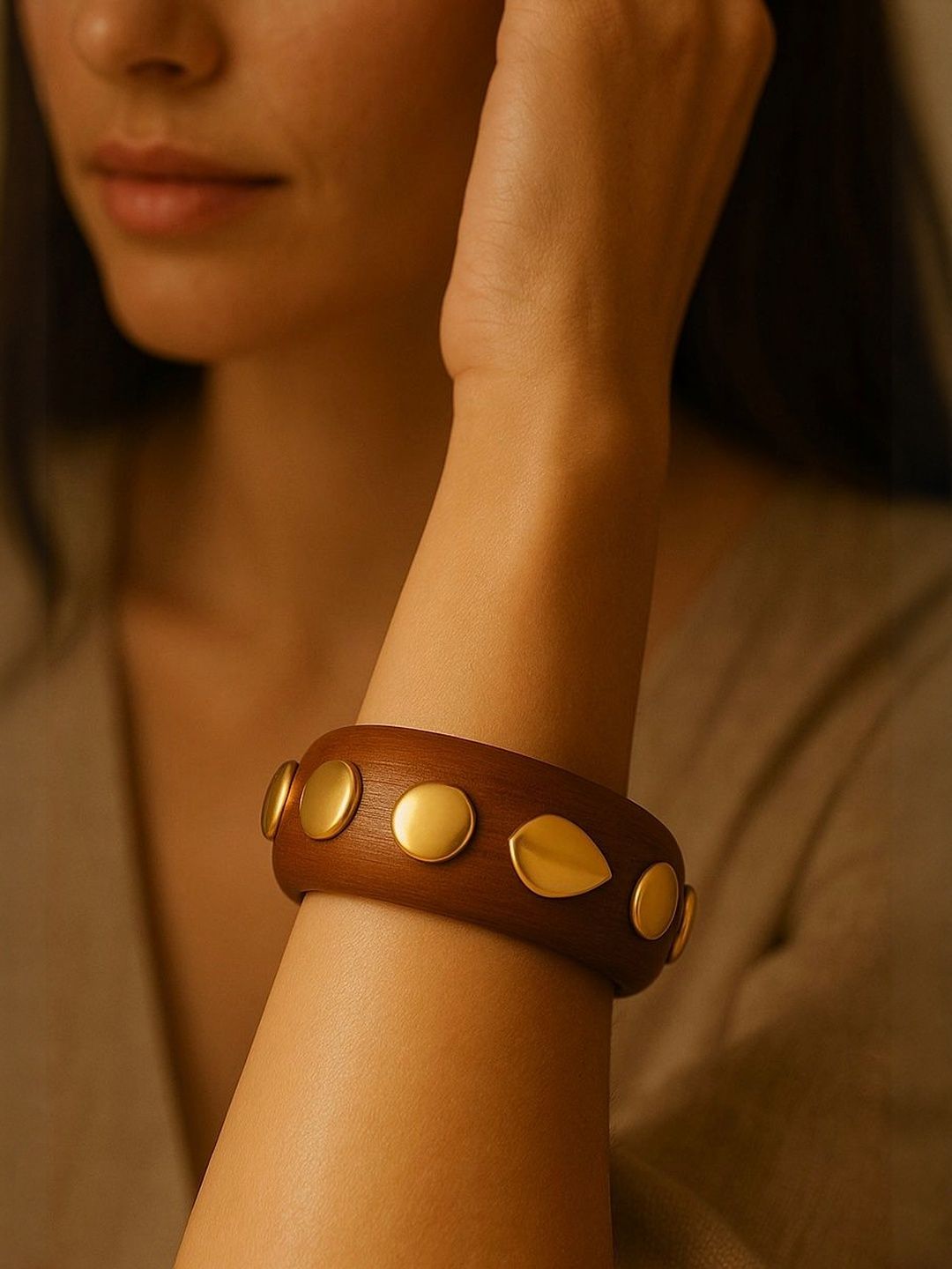 ATIBELLE Women Brass Gold-Plated Textured Bangle