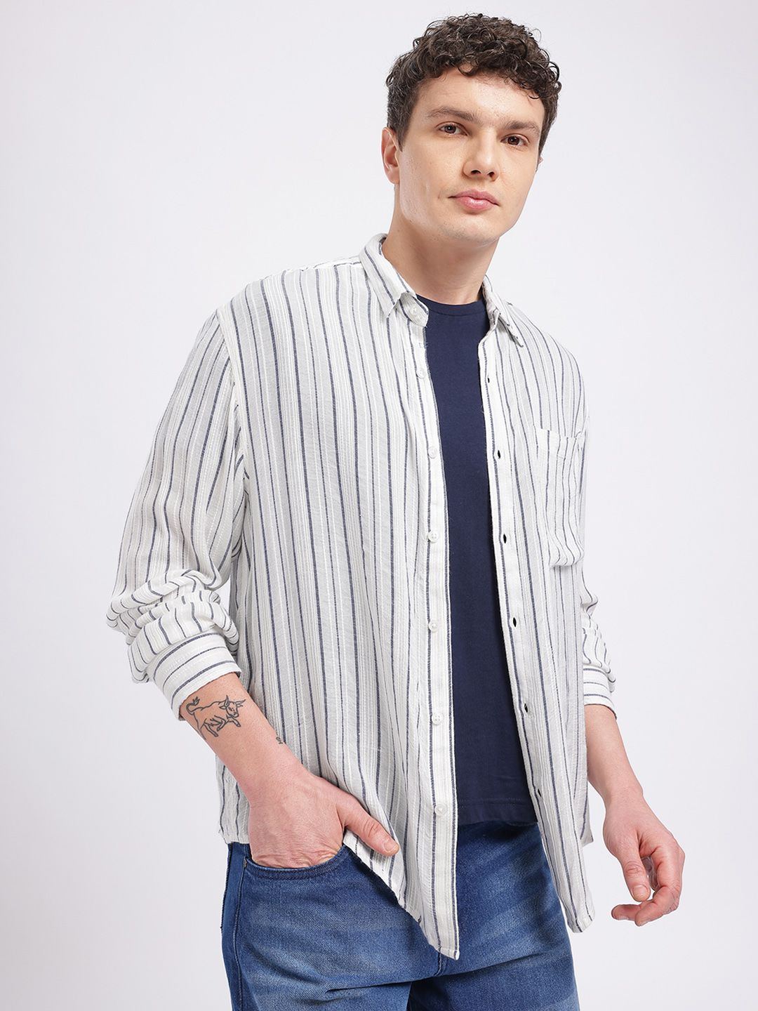 glitchez Striped Cutaway Collar Relaxed Fit Casual Shirt-picture-23