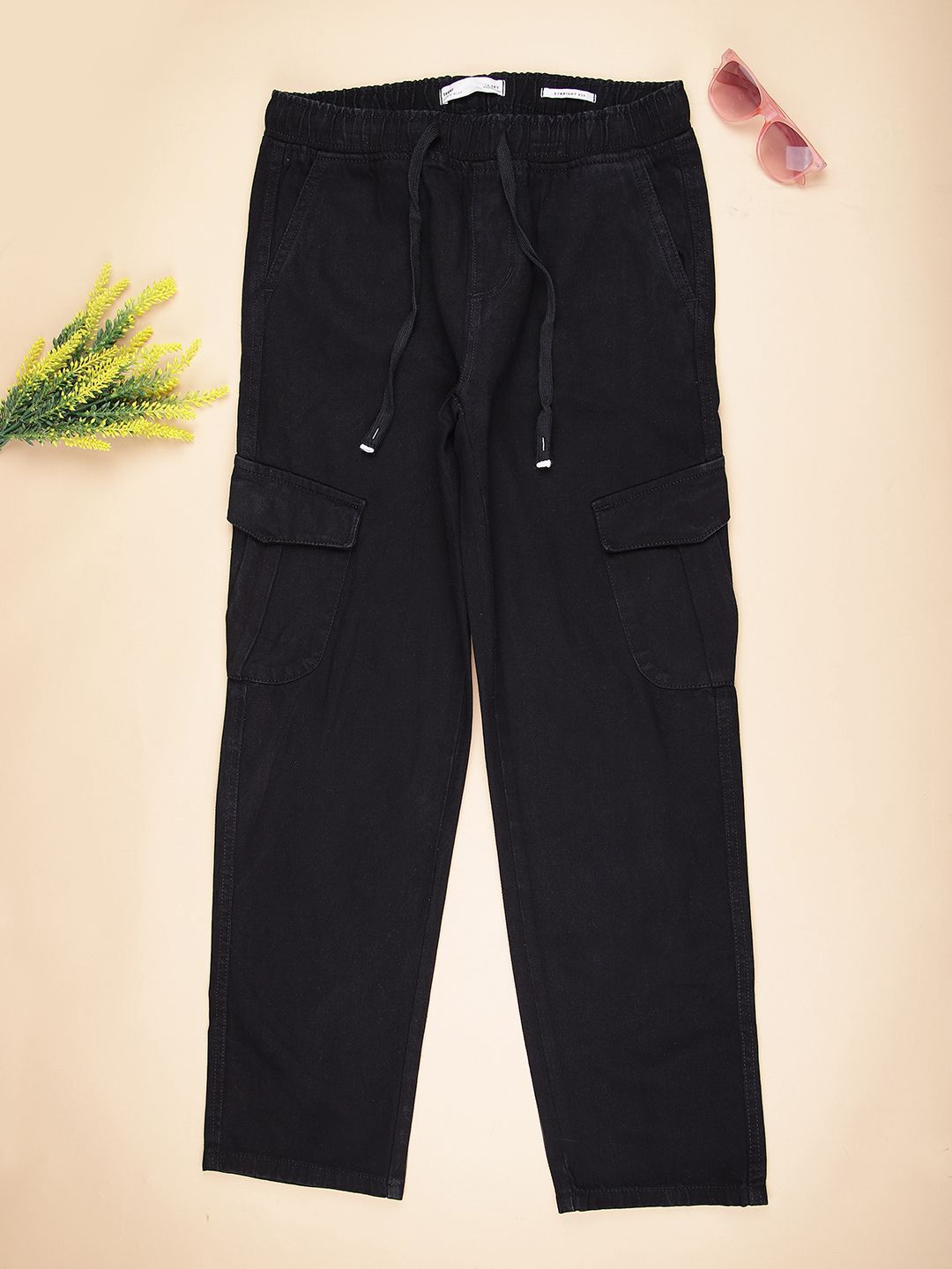 V-Mart Boys Regular Fit Mid-Rise Light Fade Stretchable Cargo Style Jeans