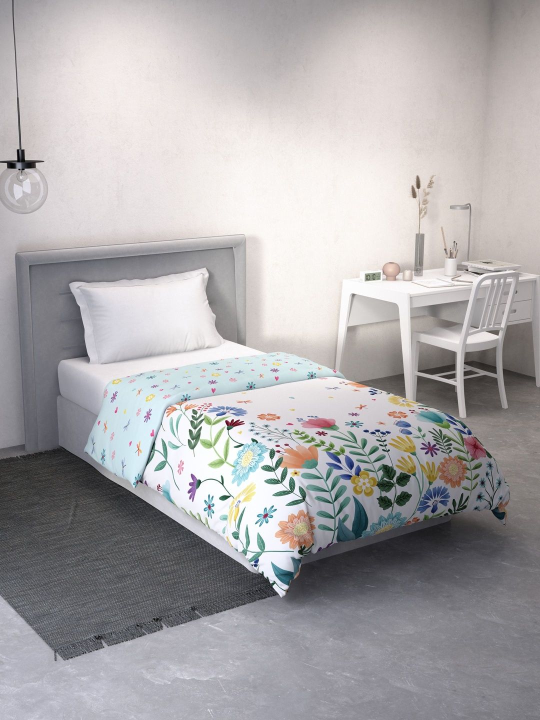 DDecor Little Brats Collection Kids White Floral Cotton Reversible 90 Gsm AC Room Quilt-picture-33