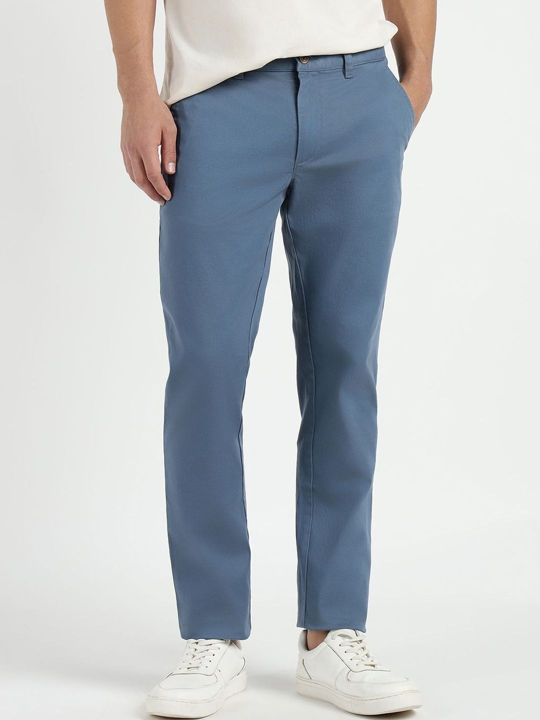 GANT Men Solid Mid-Rise Relaxed Slim Fit Trousers-picture-39