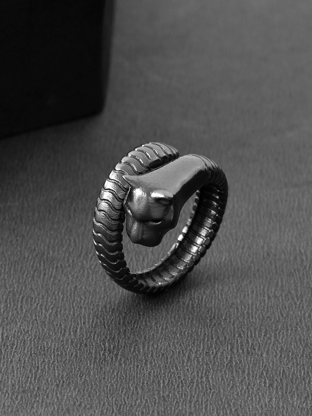 Voylla Men Rhodium-Plated Eclipse Panther Adjustable Finger Ring-image-10
