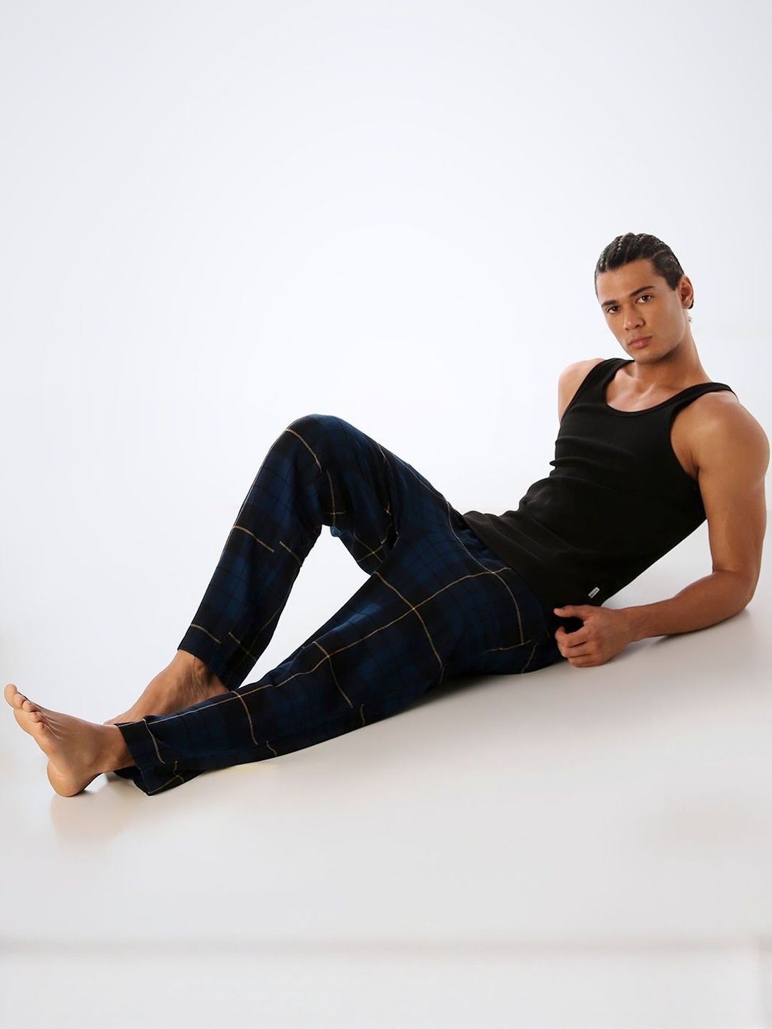 Jack & Jones Men Checked Mid-Rise Slip-On Cotton Lounge Pants-image-11