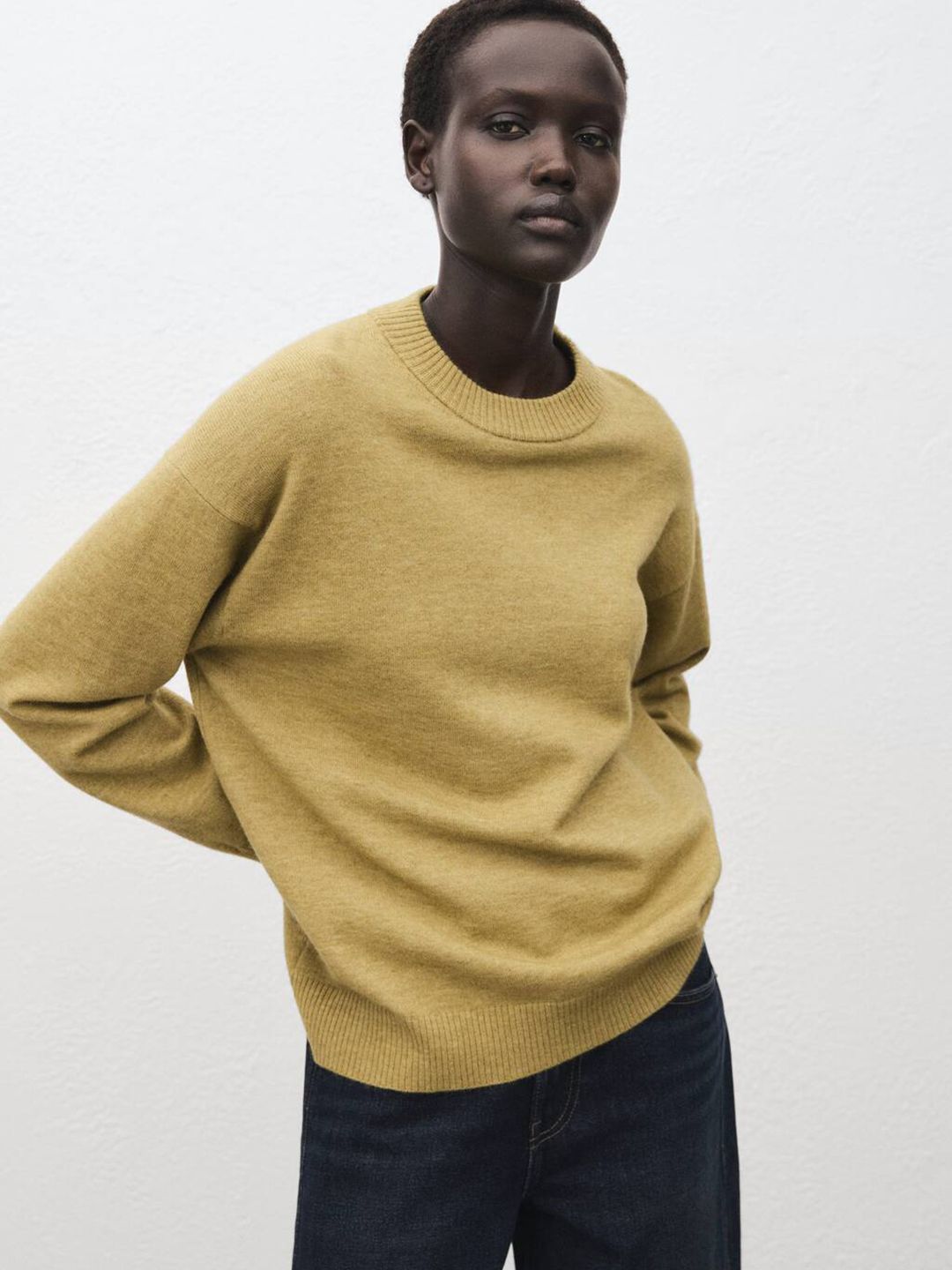 MANGO Solid Round Neck Pullover-picture-25