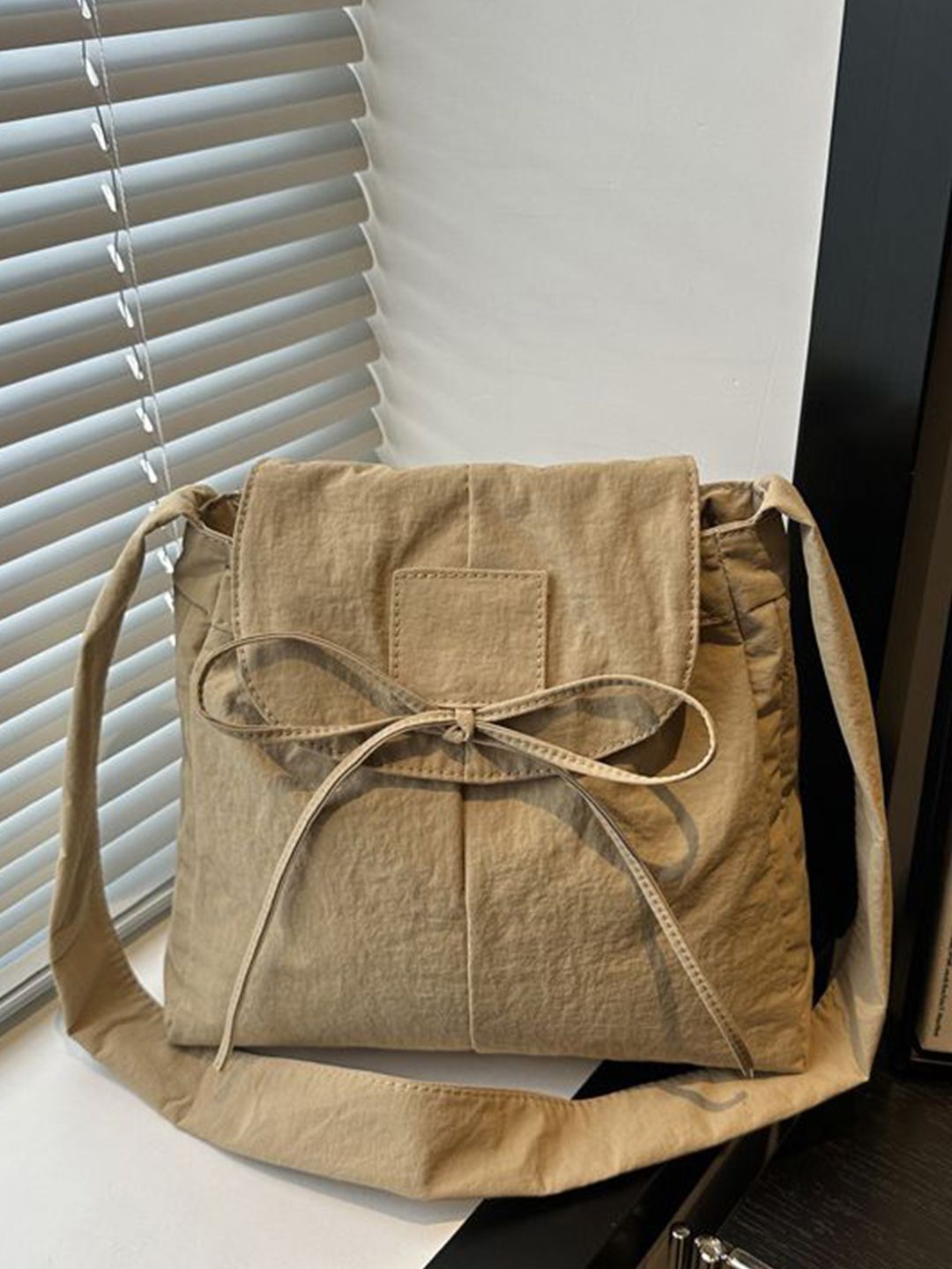 StyleCast x Revolte Structured Bow Detail Embellished Sling Bag-picture-13