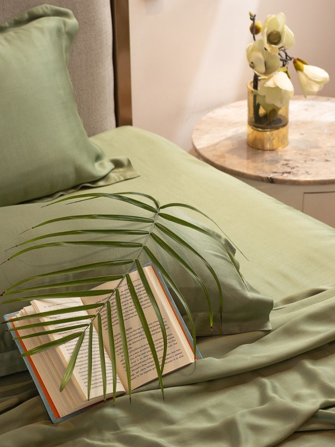 DEBAANS Unisex 300 TC Queen Bedsheet with 2 Pillow Covers-picture-46
