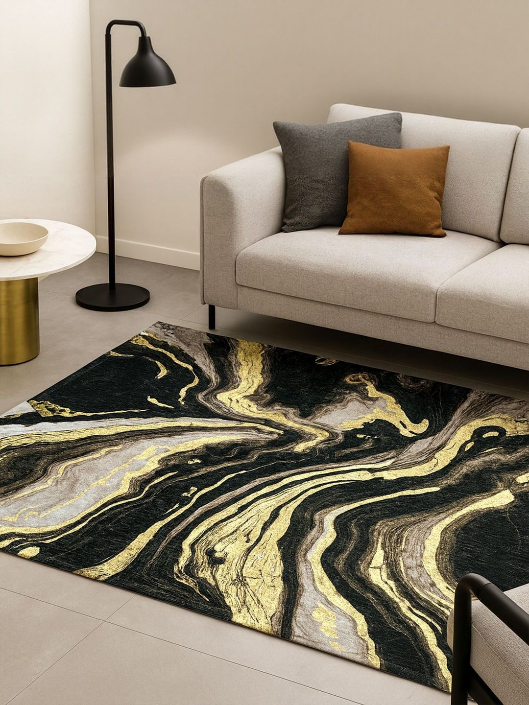 LUXEHOME INTERNATIONAL Black Abstract Traditional Carpet-image-0