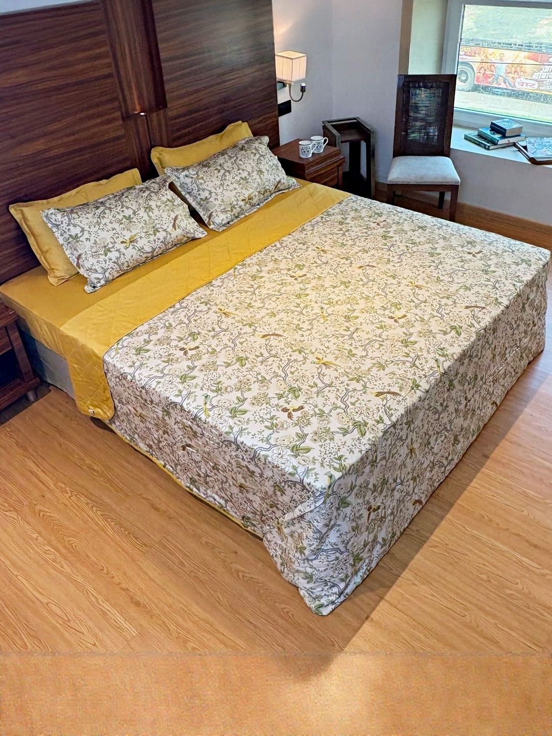 Bells & Whistles Calendula Yellow Pure Cotton Sateen Solid & Printed Comforter-image-13