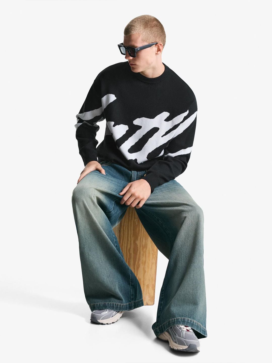 Bershka Men Typography Printed Casual Pullover-picture-10