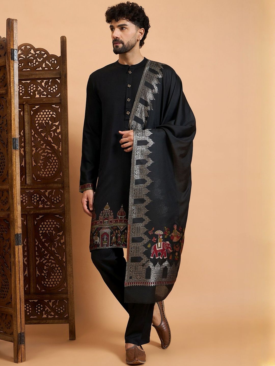 House of Pataudi Men Ethnic Motifs Woven Design Kurta with Trousers & Dupatta-picture-18