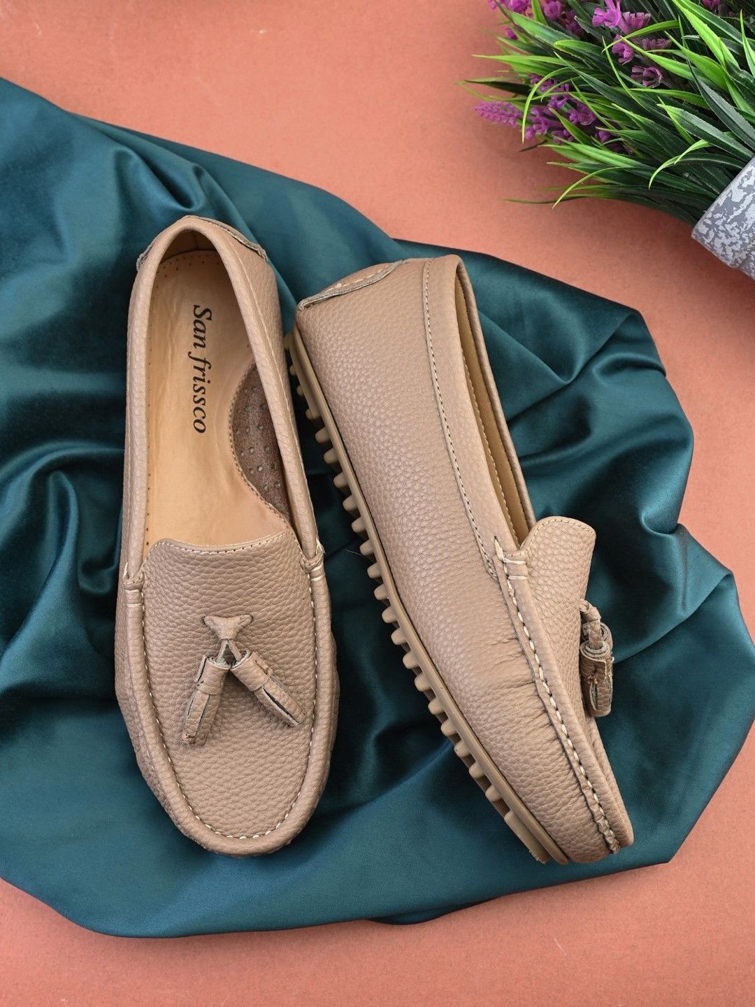 San Frissco Women Textured Loafers-picture-32