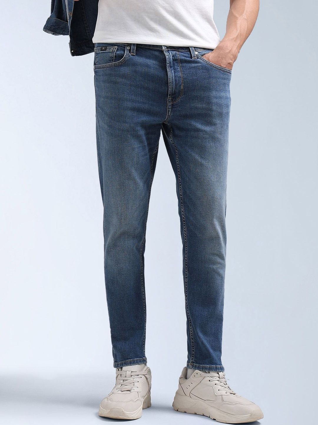 Flying Machine Men Relaxed Fit Mid-Rise Light Fade Stretchable Jeans-picture-10