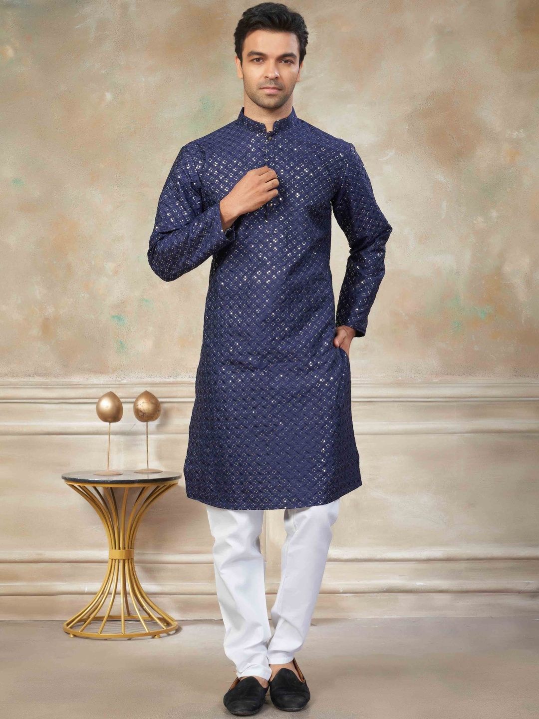 House of Pataudi Men Geometric Embroidered Mandarin Collar Sequinned Kurta & Trousers-picture-21