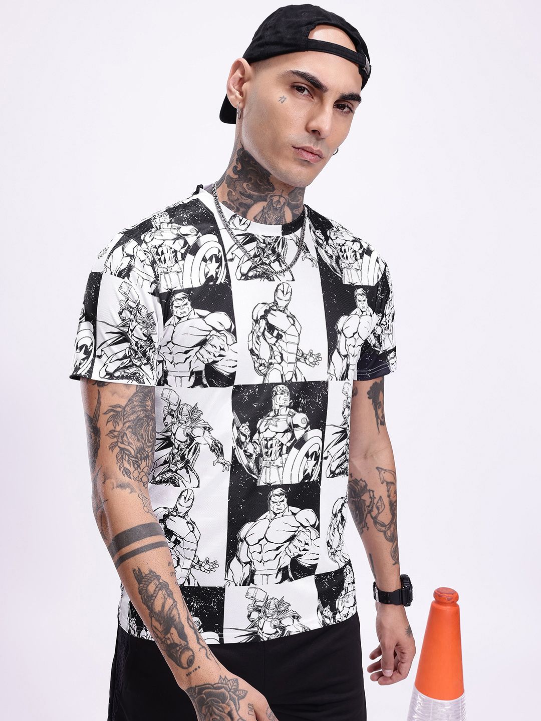 Kook N Keech Avengers Printed Monochrome T-shirt-picture-57