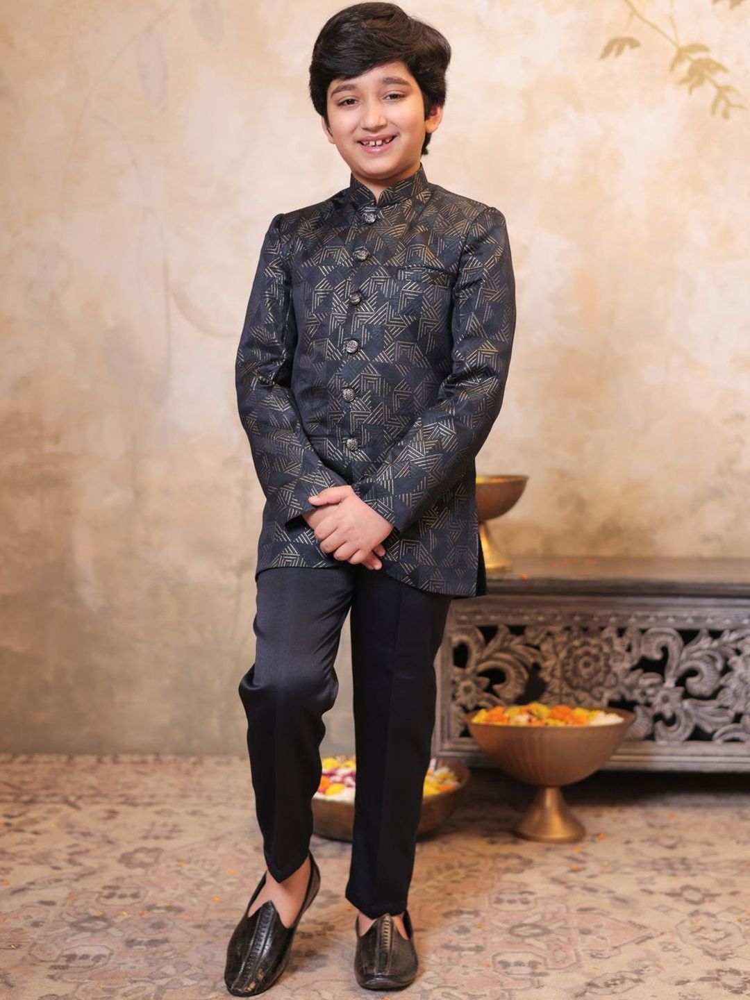 Aj DEZInES Boys Jacquard Full Sleeves Embroidered Sherwani Set-image-10