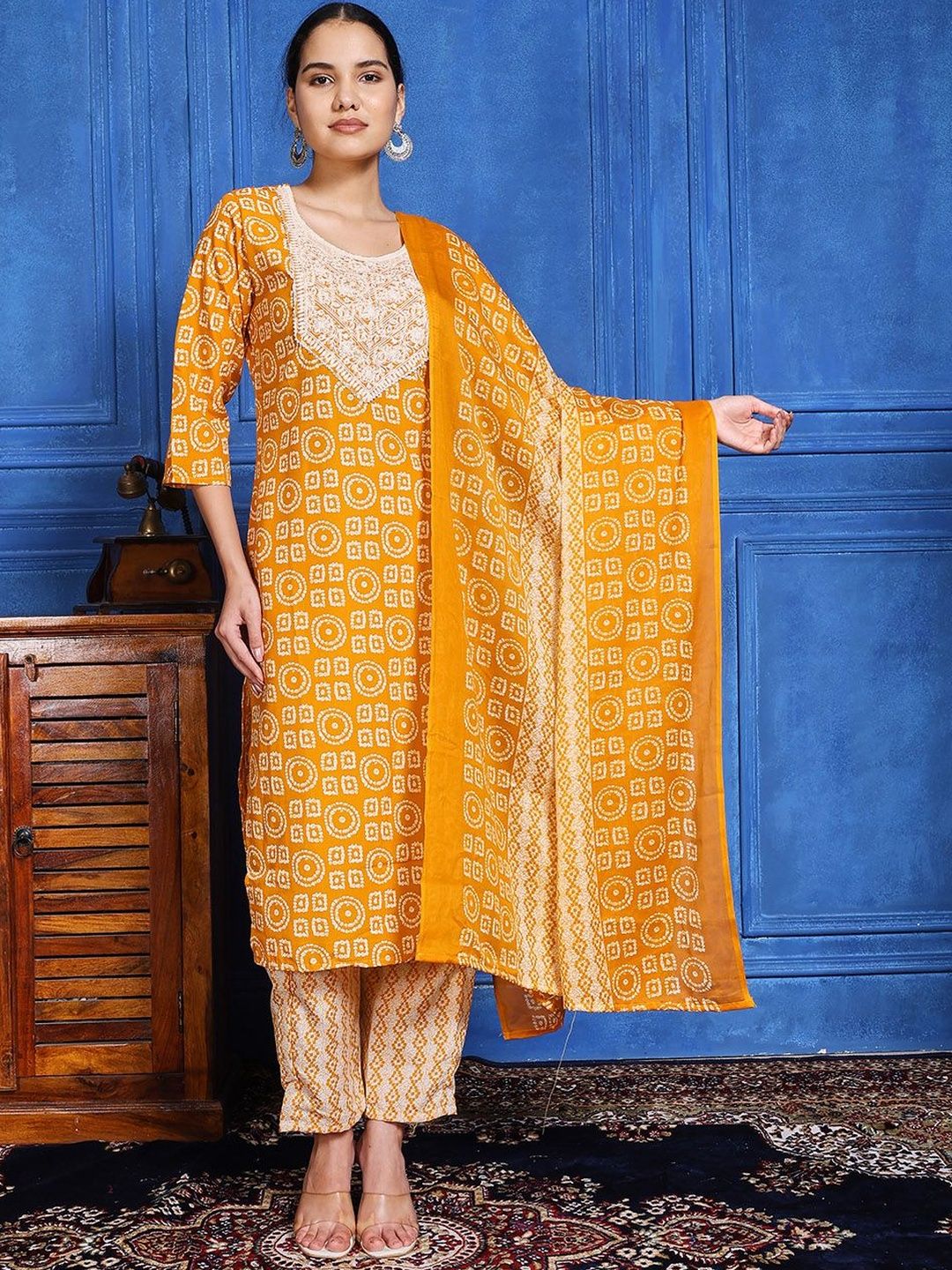 Meena Bazaar Geometric Printed Kurta With Trousers & Dupatta-picture-13