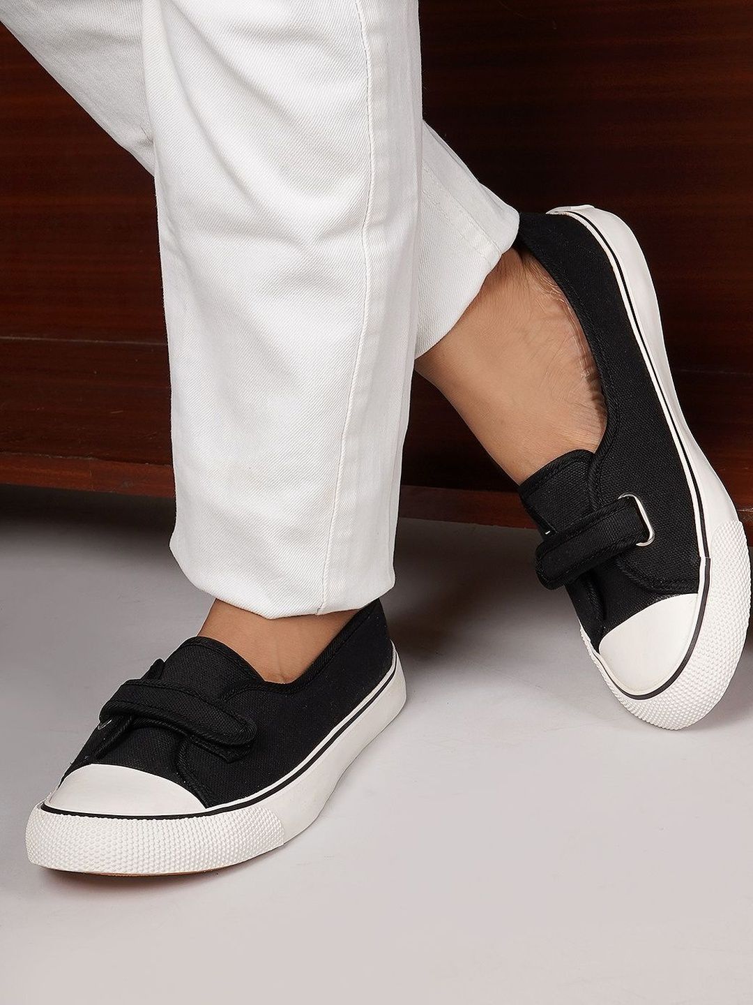 Roadster Women Black Casual Shoes-picture-28