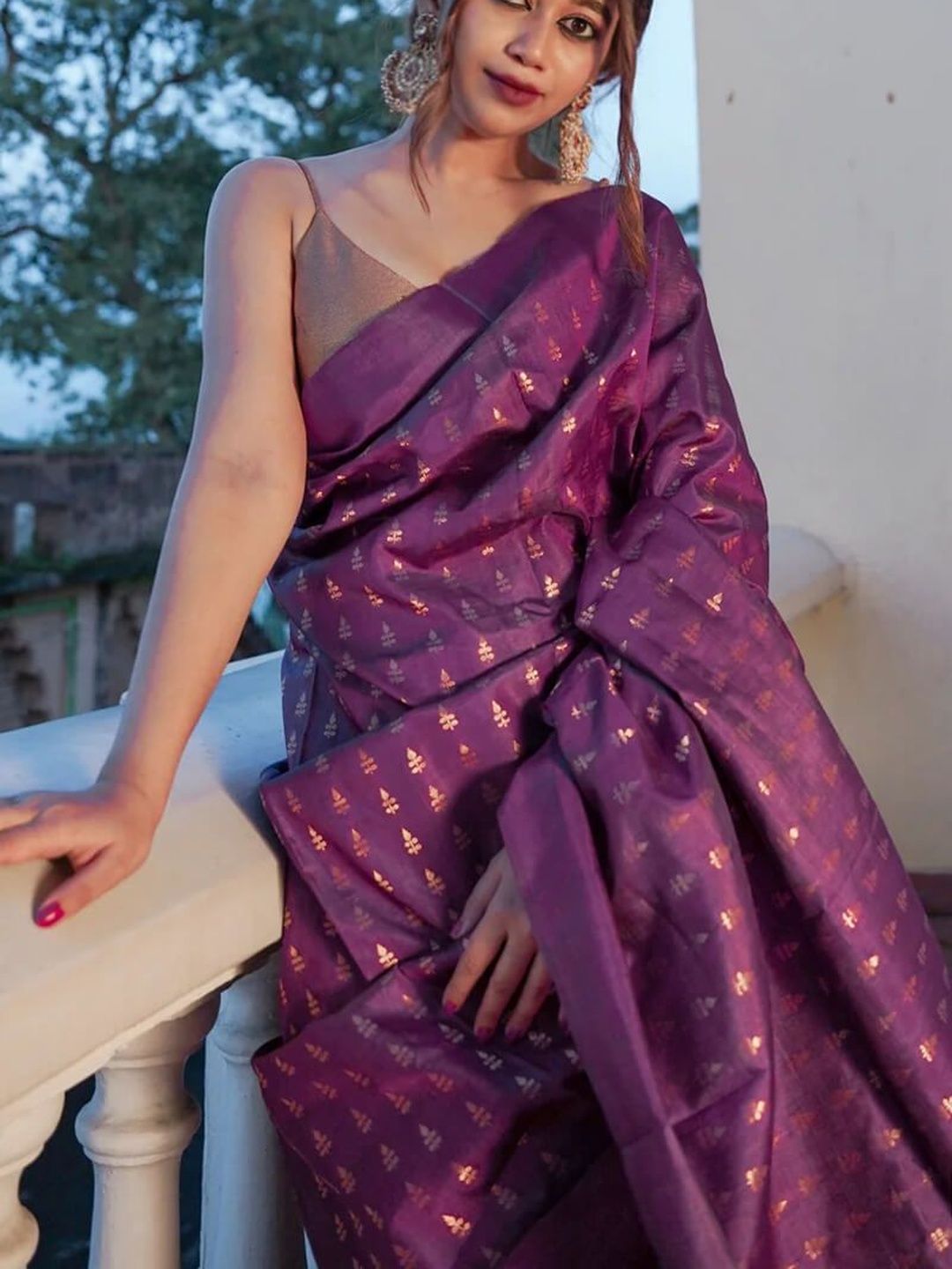 CANIZZARO Woven Design Zari Banarasi Saree-image-32