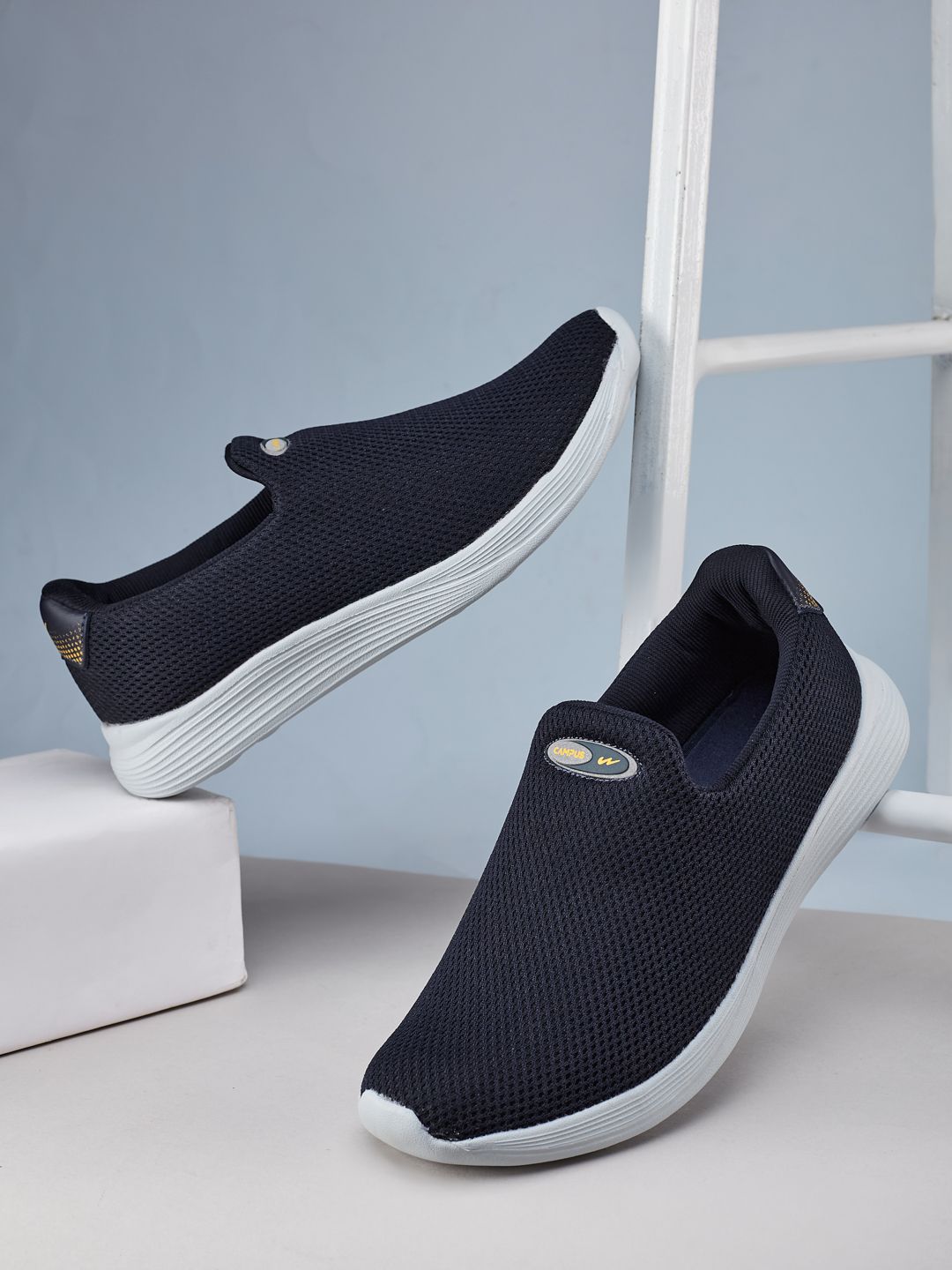 Campus Men Mesh Walking Non-Marking Shoes-picture-33