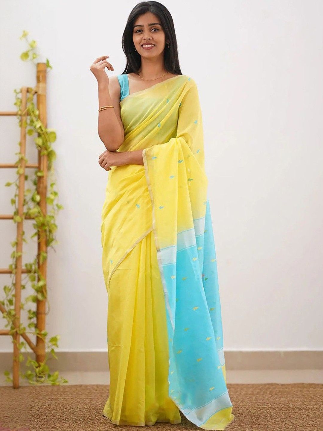 CANIZZARO Woven Design Zari Handloom Banarasi Saree-image-4