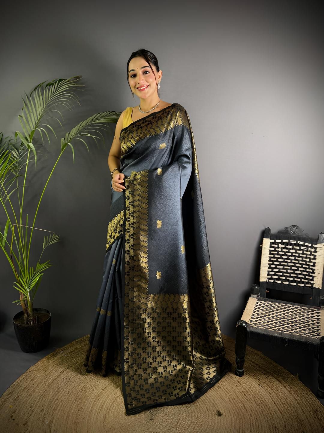 Munir Woven Design Zari Banarasi Saree-picture-31