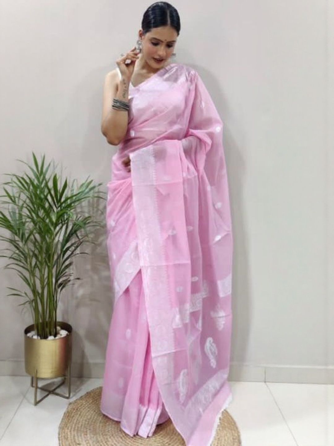 CANIZZARO Woven Design Zari Banarasi Saree-image-18