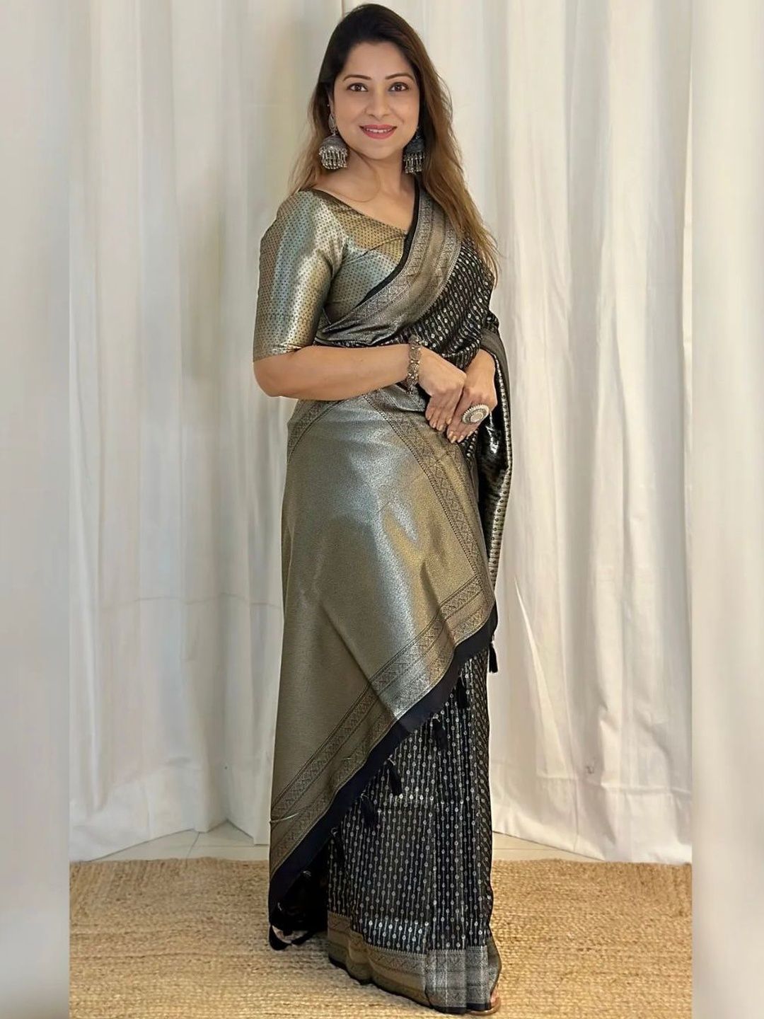 CANIZZARO Woven Design Zari Banarasi Saree-image-19