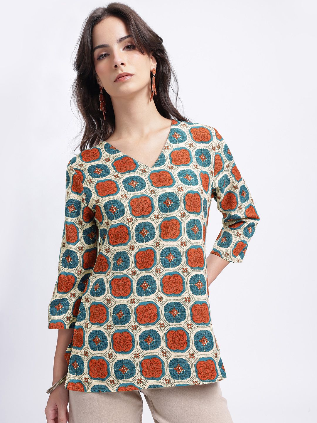 Anouk Rustic Ethnic Motifs Printed V-Neck Straight Kurti-picture-38