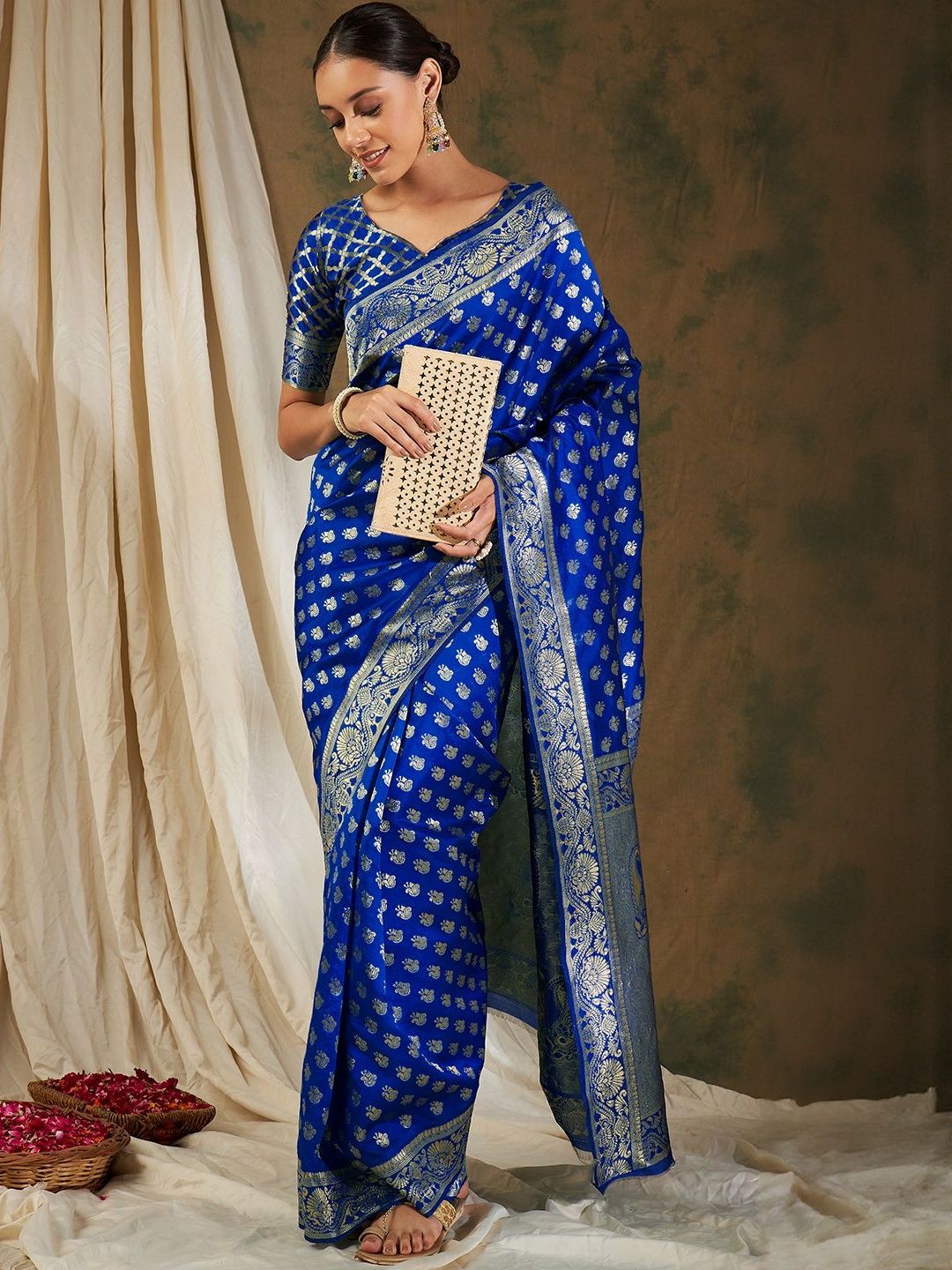 Desi Fusion Ethnic Motifs Woven Design Zari Saree-picture-34