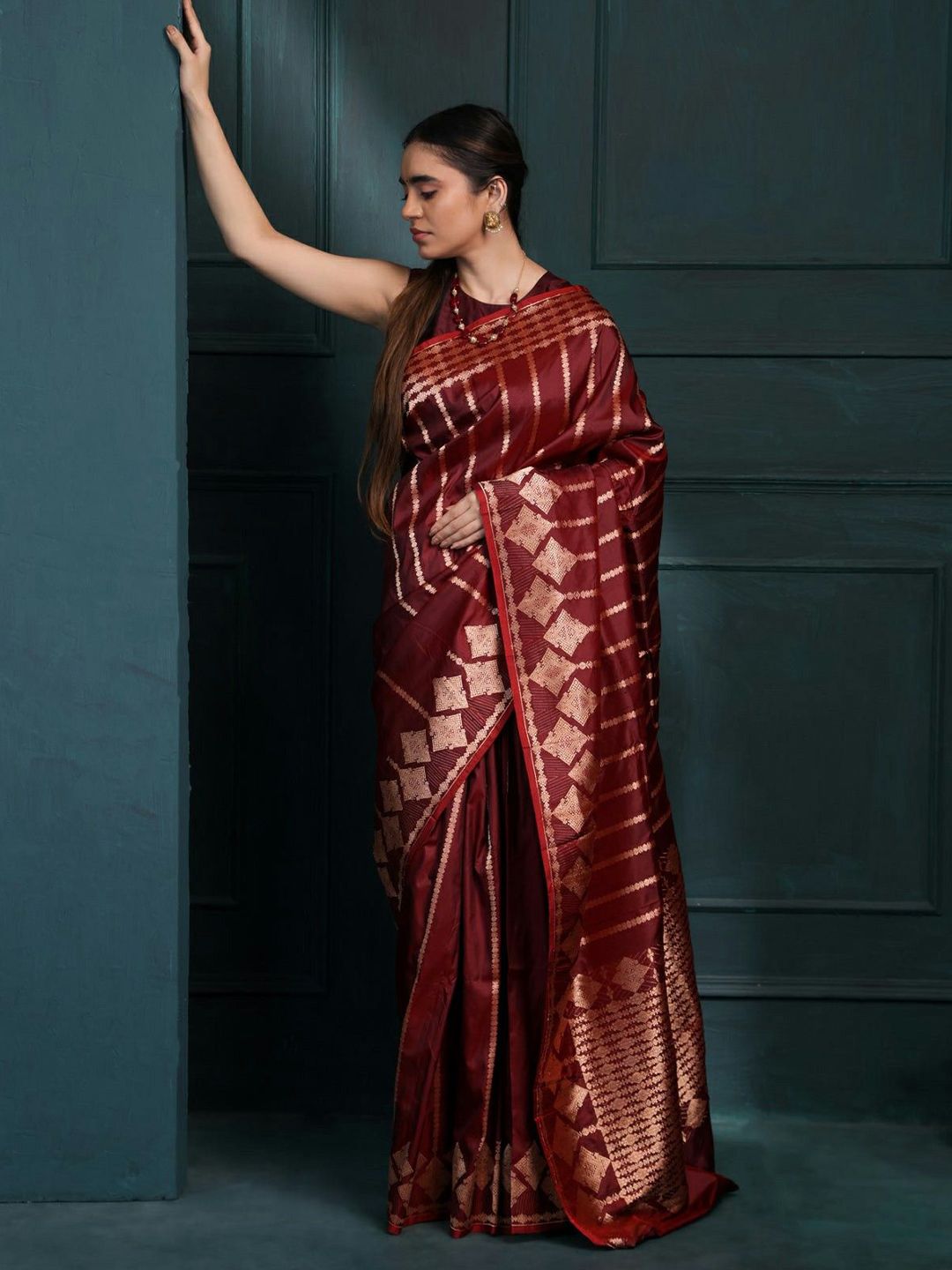 SWEETPEL Ethnic Motifs Woven Design Zari Banarasi Saree-picture-24