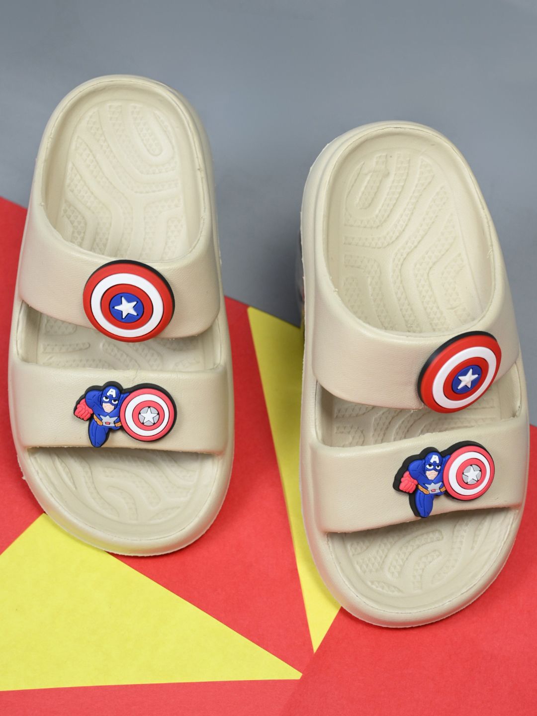 Yellow Bee Boys Printed Sliders-picture-55