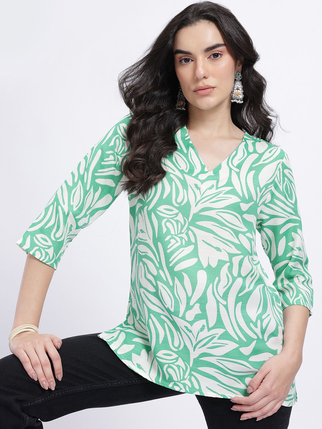 Anouk Rustic Floral Printed V-Neck Straight Kurti-picture-35