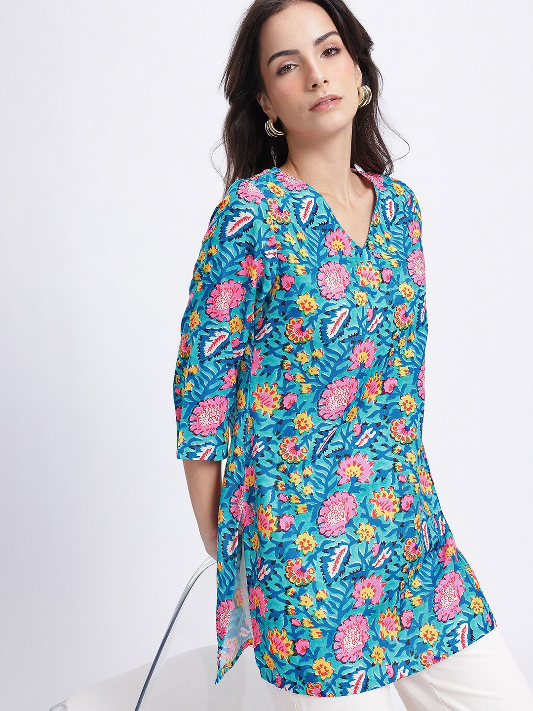 Anouk Rustic Floral Printed V-Neck Straight Kurti-picture-34