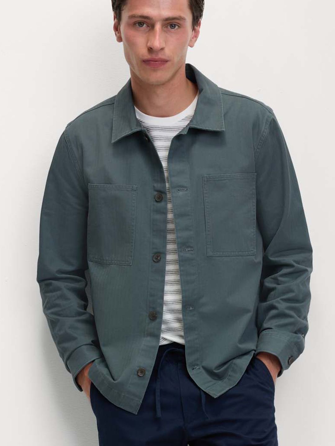 Marks & Spencer Men Relaxed Fit Solid Spread Collar Pure Cotton Casual Shirt-picture-17