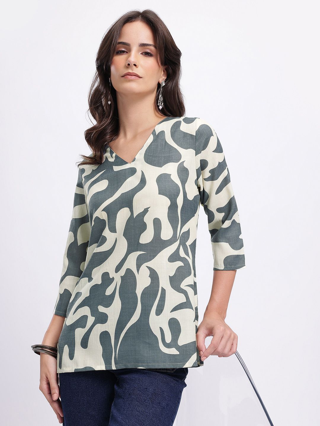 Anouk Rustic Abstract Printed V-Neck Kurti-picture-17
