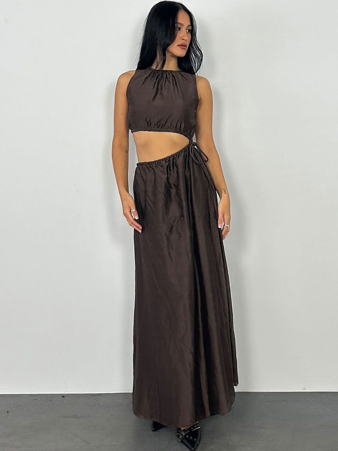 StyleCast Women Sleeveless Round Neck Crop Top With Skirt Co-Ords-image-28