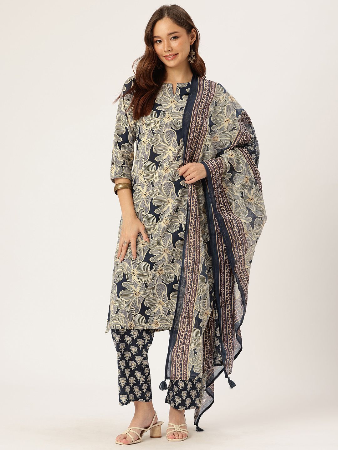 AMUKTI Floral Printed Pure Cotton Kurta with Trousers & Dupatta-picture-34