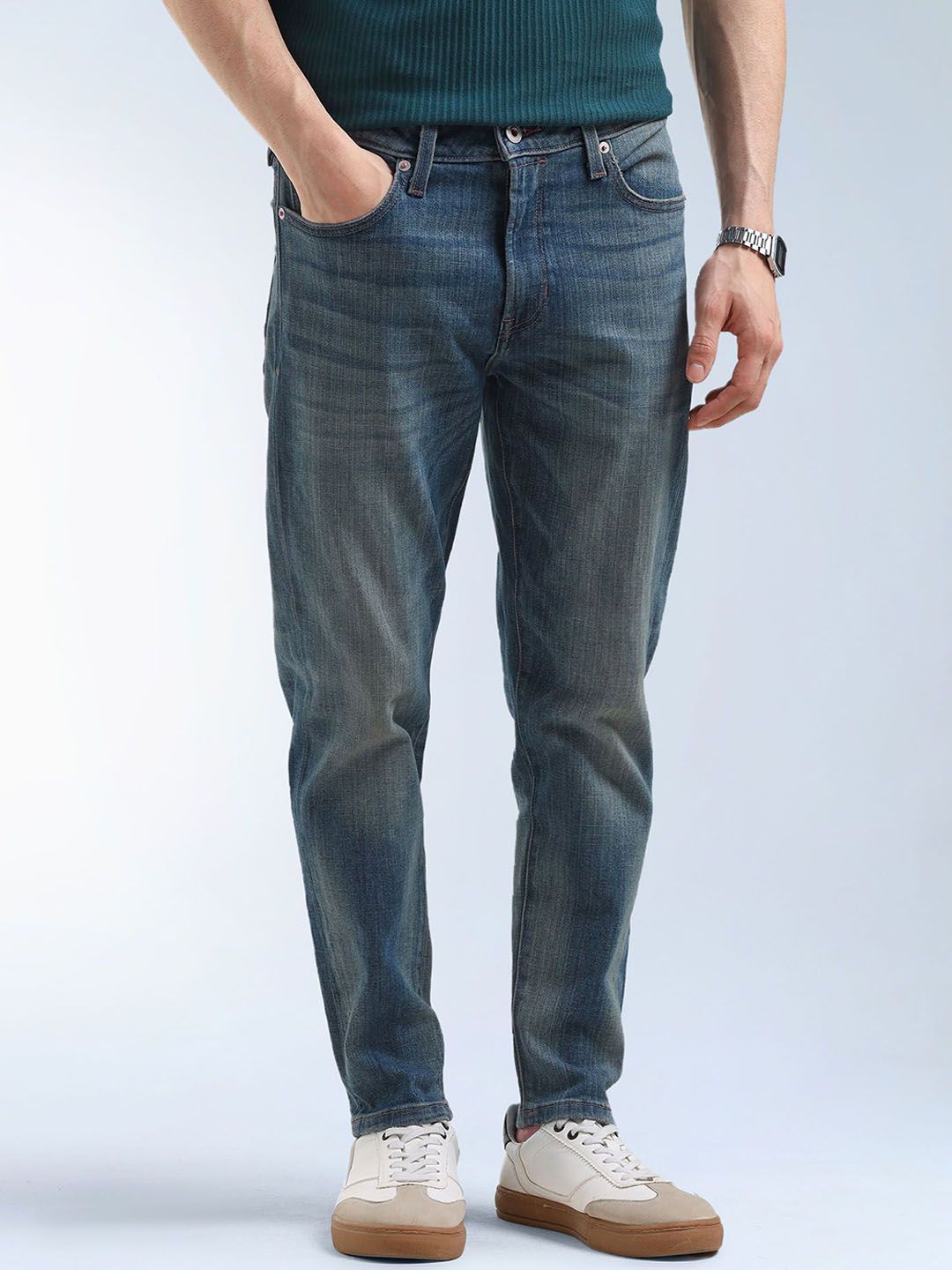 Flying Machine Men Relaxed Fit Mid-Rise Light Fade Stretchable Jeans-picture-17