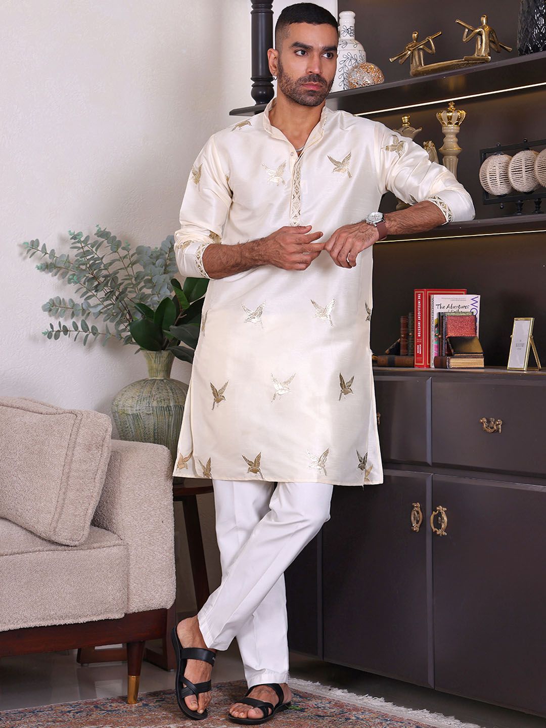 ManQ Men Ethnic Motif Embroidered Kurta
