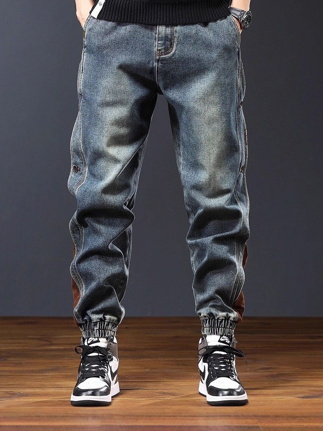 StyleCast x Revolte Men Jogger Fit Mid-Rise Light Fade Non Stretchable Jeans-picture-44