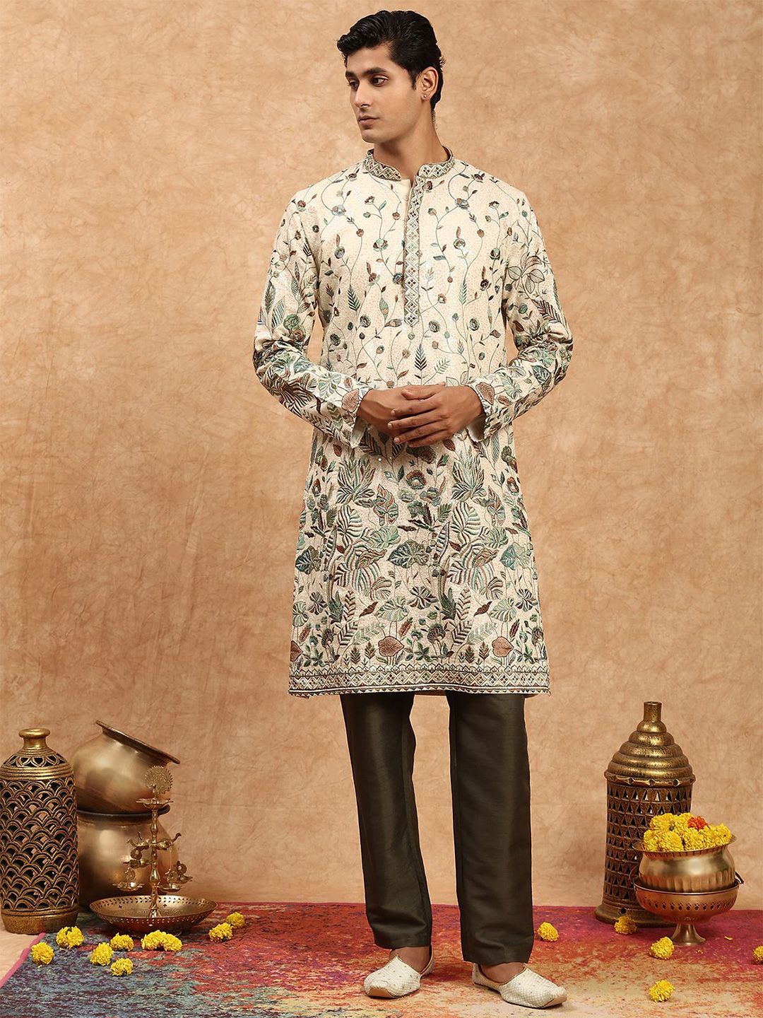 SOURAGYA Men Floral Printed Sequinned Kurta-image-0